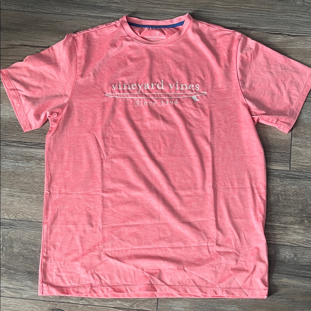 Vineyard Vines Men's Pink Short Sleeve performance Tee medium